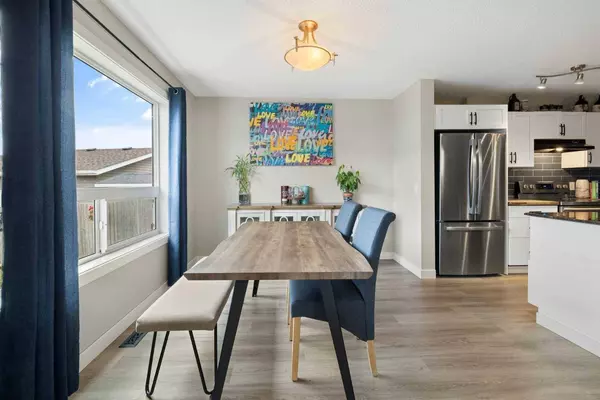 83 Luxstone PT SW, Airdrie, AB T4B 0H5