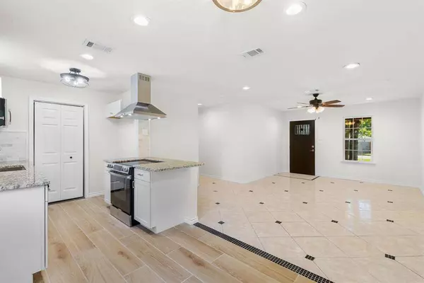 6324 Wanda Lane, Forest Hill, TX 76119