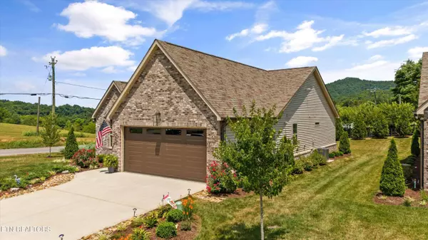 2298 Boulder Crest LN #2298, Sevierville, TN 37876