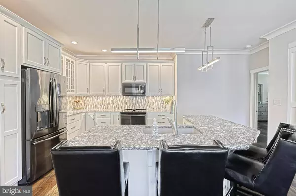 6355 THORNHILL LN, Mechanicsburg, PA 17050