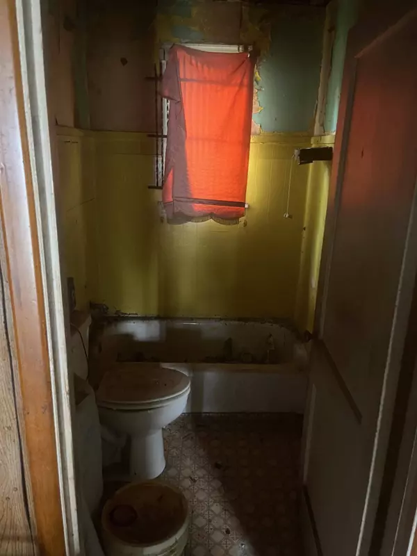 2132 HUNTER AVE, Memphis, TN 38108