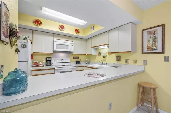 116 Marco Villas DR S #U4, Marco Island, FL 34145