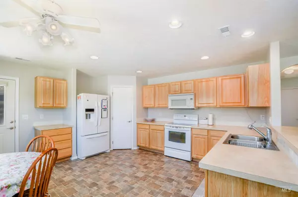 16958 Bastian Ave, Caldwell, ID 83607