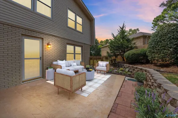 7807 Springbrook Drive SE, Huntsville, AL 35802