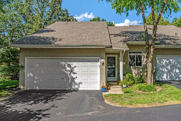 17325 Sunray CIR SW, Prior Lake, MN 55372