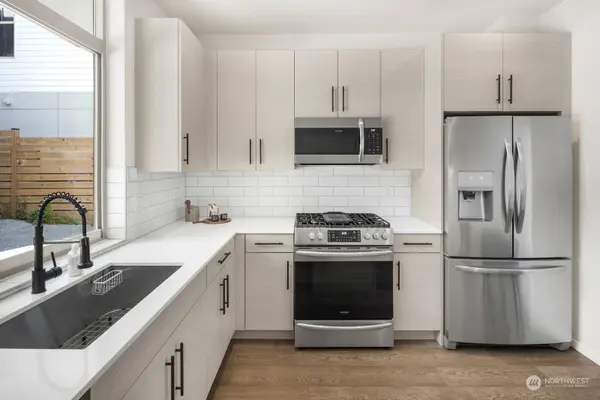 820 A NW 54th ST, Seattle, WA 98107