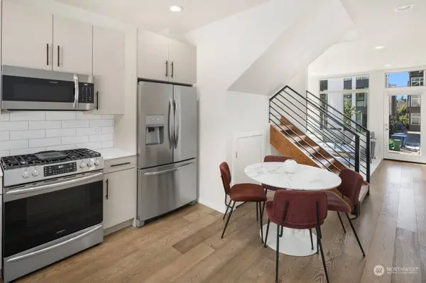 820 A NW 54th ST, Seattle, WA 98107