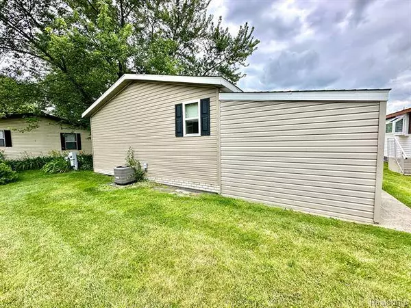 49988 NEWARK Drive, Shelby Twp, MI 48315