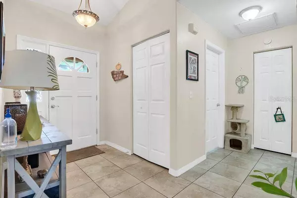 833 S ATMORE CIR, Deltona, FL 32725