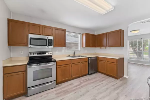 8920 INTERLACHEN, Selma, TX 78154-1329