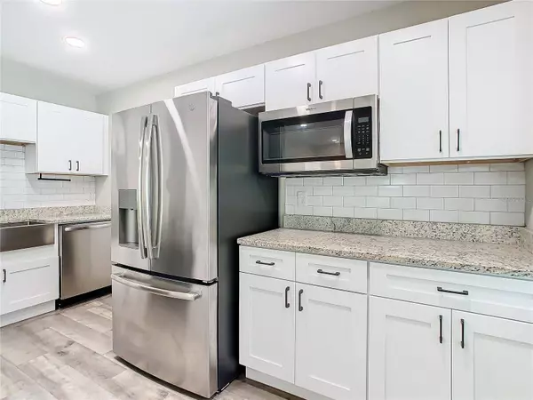 7012 FILBERT LN, Tampa, FL 33637