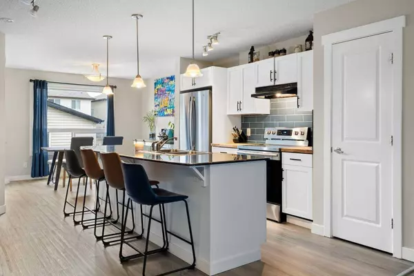 83 Luxstone PT SW, Airdrie, AB T4B 0H5