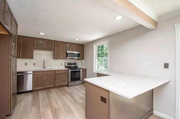 3990 Willow Run Rd, Beavercreek, OH 45430