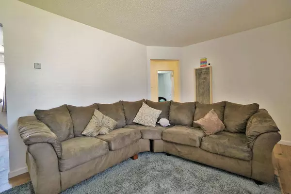 20717 S Valentine Avenue, Riverdale, CA 93656