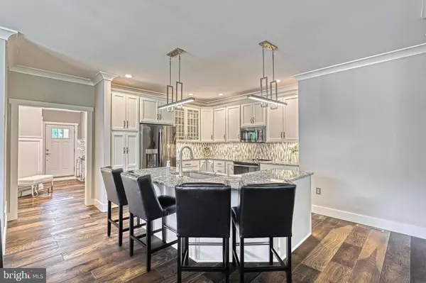 6355 THORNHILL LN, Mechanicsburg, PA 17050