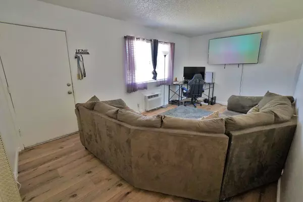 20717 S Valentine Avenue, Riverdale, CA 93656