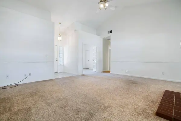 2603 E El Paso Avenue, Fresno, CA 93720