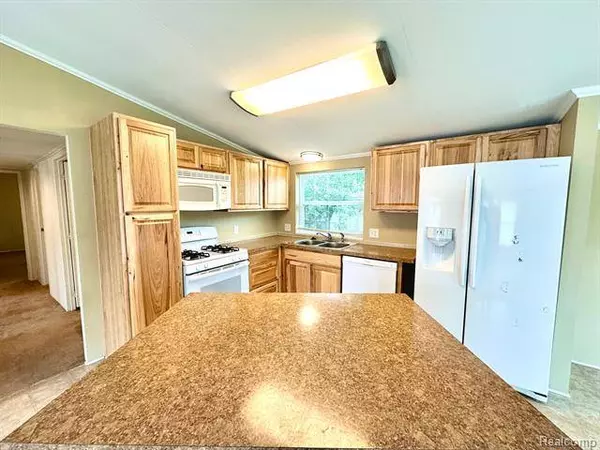 49988 NEWARK Drive, Shelby Twp, MI 48315