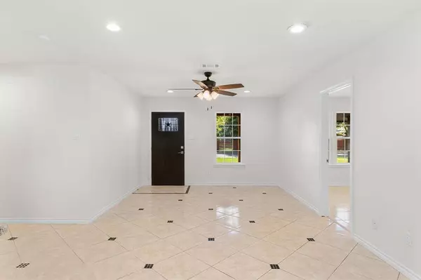 6324 Wanda Lane, Forest Hill, TX 76119