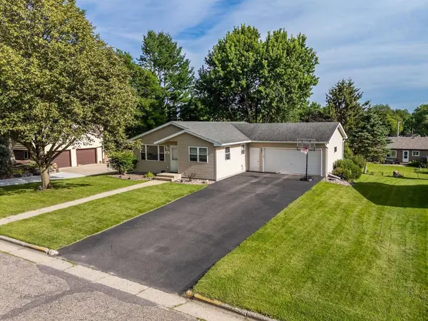 615 Naragansett Avenue, Baraboo, WI 53913