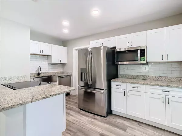 7012 FILBERT LN, Tampa, FL 33637