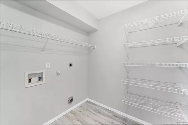 8920 INTERLACHEN, Selma, TX 78154-1329