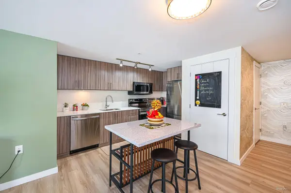 232 SIXTH ST #308, New Westminster, BC V3L 3A4