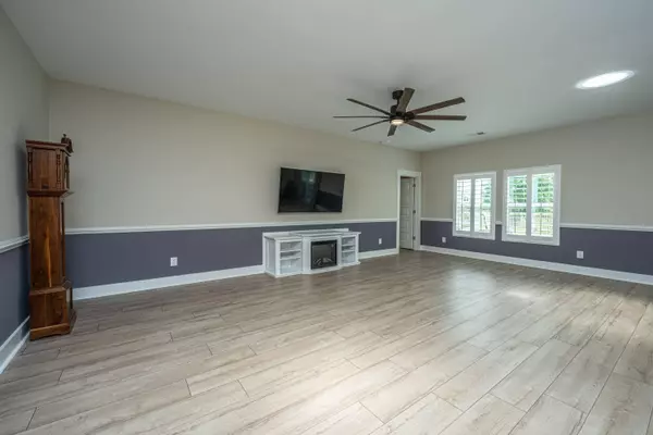 141 Vistawood Dr, Charleston, SC 29414