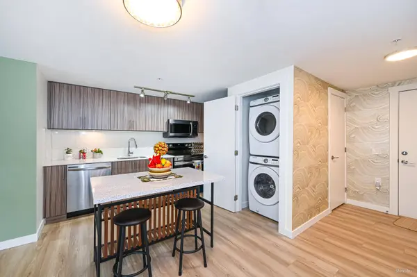 232 SIXTH ST #308, New Westminster, BC V3L 3A4