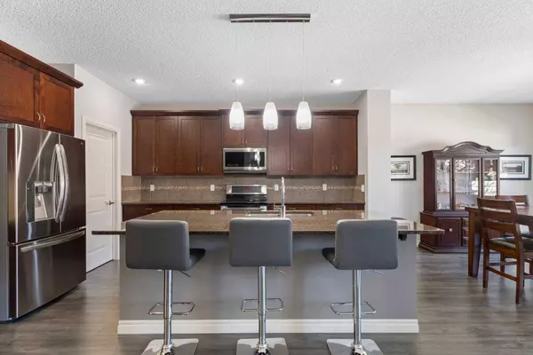 209 Heritage BLVD, Cochrane, AB T4C 0S6