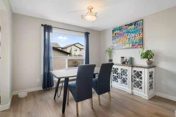 83 Luxstone PT SW, Airdrie, AB T4B 0H5