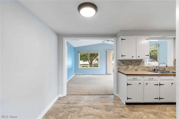 2441 49th ST NE, Canton, OH 44705