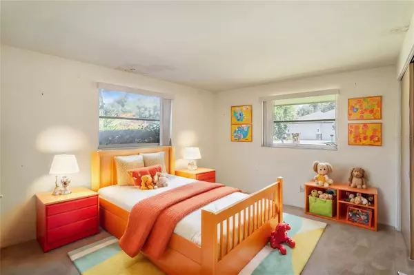 2908 WOODS END CT, Tampa, FL 33618