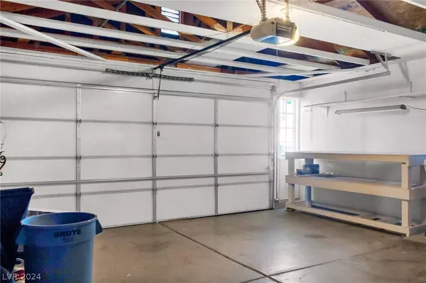 7612 Velvet Canyon Avenue, Las Vegas, NV 89128