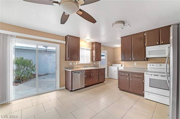 651 Greenbriar Townhouse Way #NA, Las Vegas, NV 89121