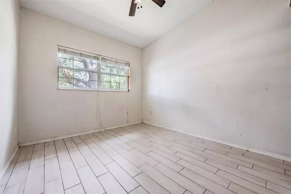 515 HIBISCUS DR, Temple Terrace, FL 33617