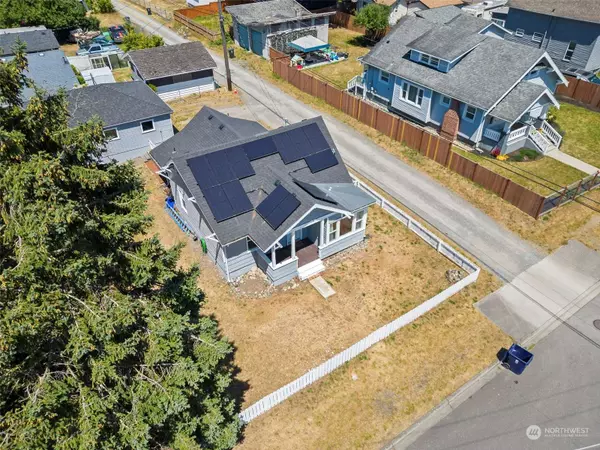 863 S 83rd ST, Tacoma, WA 98408