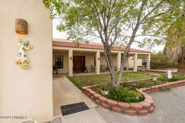 4820 Sage RD, Las Cruces, NM 88011