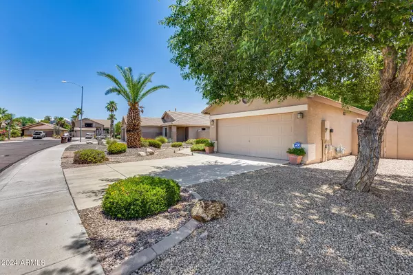 7921 W MELINDA Lane, Peoria, AZ 85382