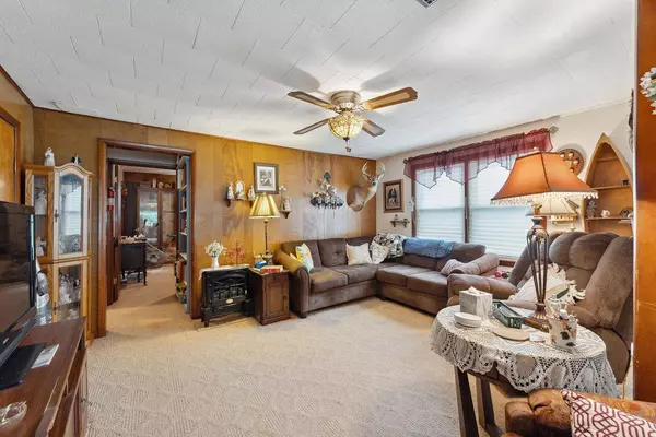 E10597 Hwy 33, Baraboo, WI 53913