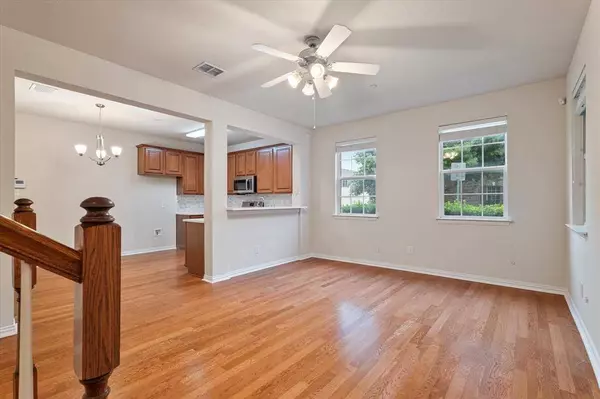 2411 Durango Ridge Drive, Bedford, TX 76021