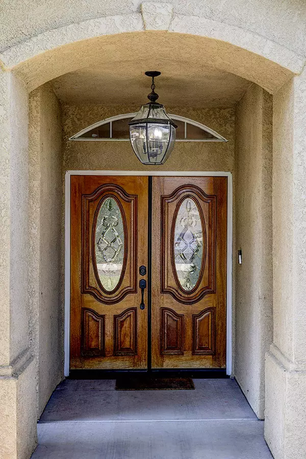 2510 W Vine Court, Visalia, CA 93291