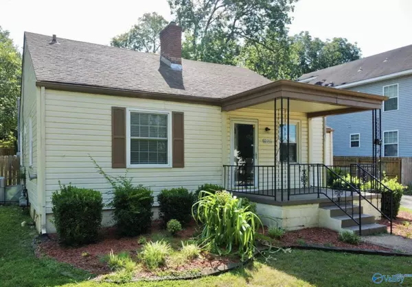 1925 Vanderbilt Circle, Huntsville, AL 35801