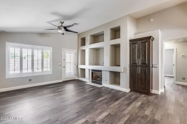 7921 W MELINDA Lane, Peoria, AZ 85382