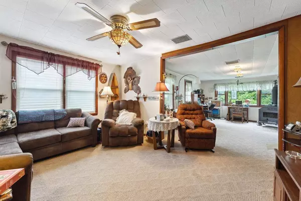 E10597 Hwy 33, Baraboo, WI 53913