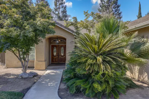 2510 W Vine Court, Visalia, CA 93291