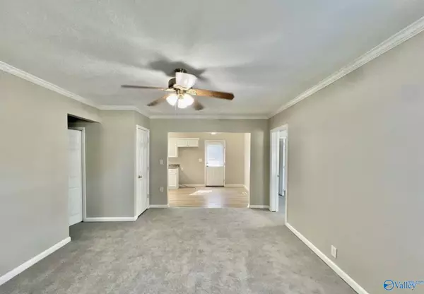 1925 Vanderbilt Circle, Huntsville, AL 35801