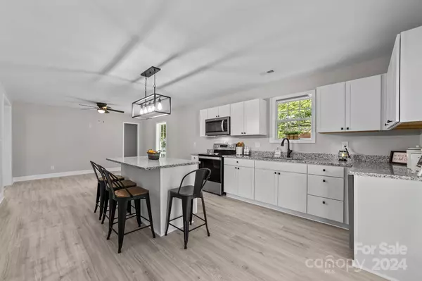 518 Old Centergrove RD, Kannapolis, NC 28083