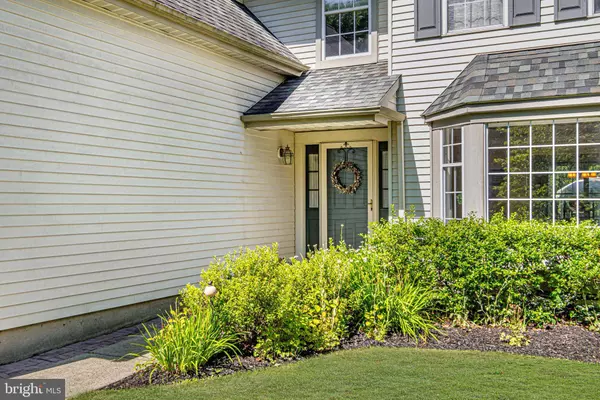 10 COOKS MILL CT, Mount Laurel, NJ 08054