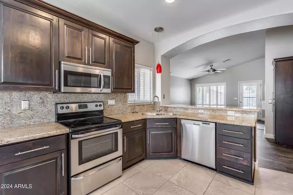 7921 W MELINDA Lane, Peoria, AZ 85382